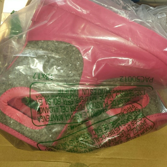 UGG Toddler Rain Boots - Picture 4 of 7